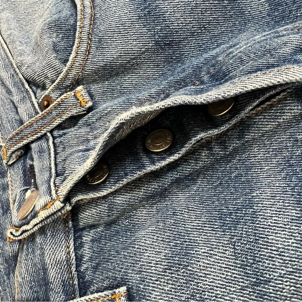 Levi’s White Oak Cone Denim Women’s 27 Blue Jeans Straight Leg Hidden Button Fly